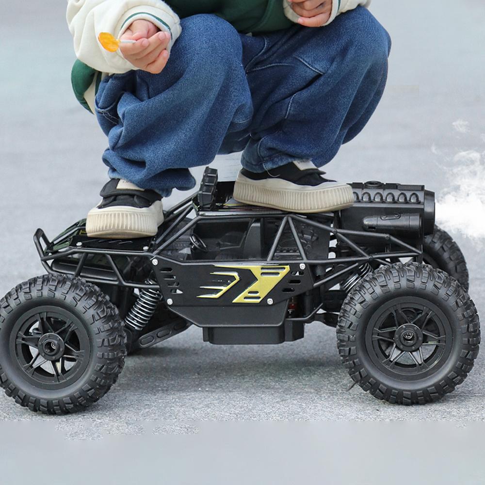 New 4/6Wdrc Car With Led Lights 2.4G Cross-Country Climbing Spray Racing Car Remote Control Electric Car Fall Resistant Boy Toys