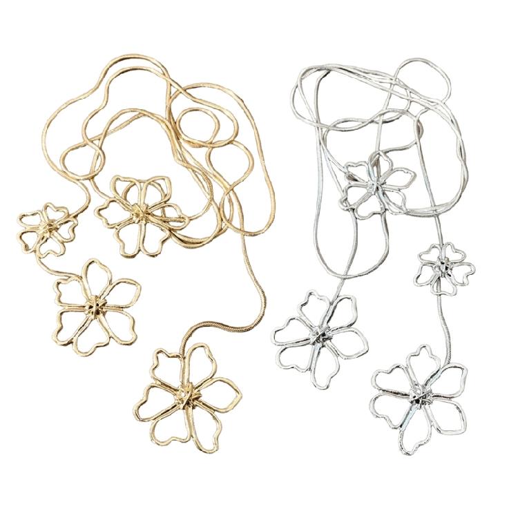 Sophisticated Hollow Petal Pendant Long Necklace Elegant Metal Necklace Suitable for Various Outfits