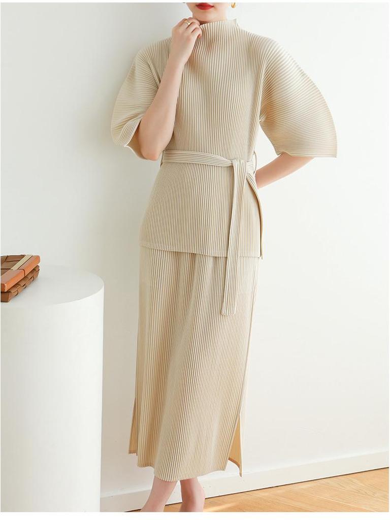 2026 Spring Miyake High-End Pleated Batwing Sleeve Casual Top