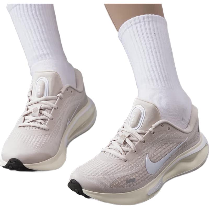 Nike Women's Journey Run Running Shoes