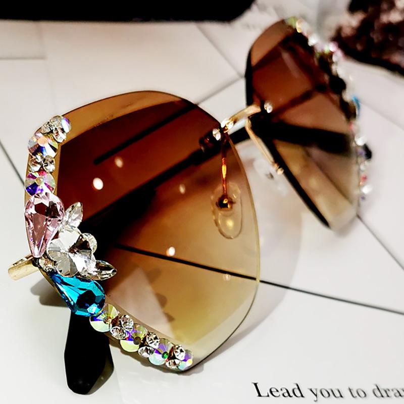 Highquality Fashionable Fashionable sunglasses women s UV proof large face slim frameless rhinestones sunglasses women ins fashion [Source Factory Straight Hair]