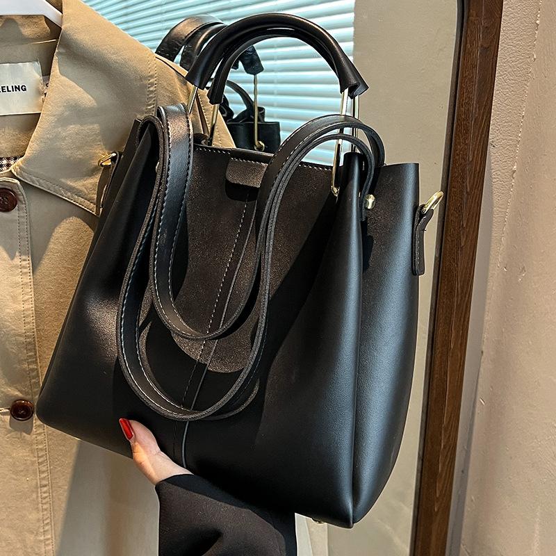 Popular bags women's autumn and winter 2025 new fashion messenger bags high-end shoulder portable bucket bags