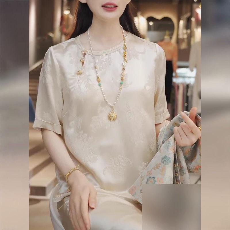 

Свободная и тонкая футболка с коротким рукавом женская лето 2025 новая нишевая уникальная шикарная футболка с круглым вырезом 3XL (recommended 138-75 kg)