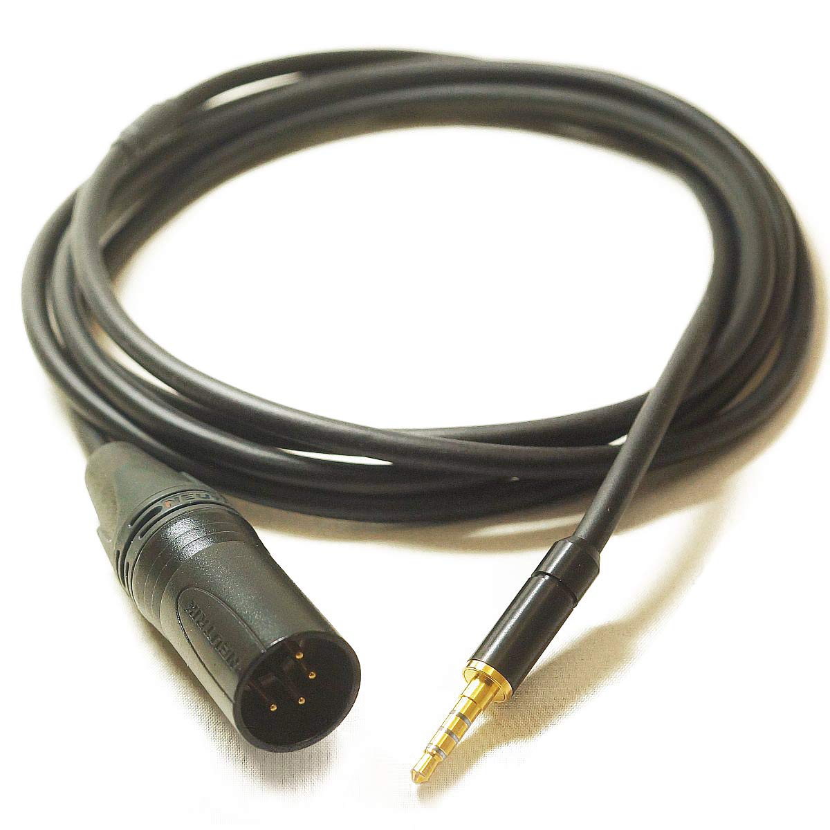 

Перекачка кабелей на столбах Bispa Hen-Kou UCWBHP-4MX4 [3,5 мм-4 XLR-4PIN]