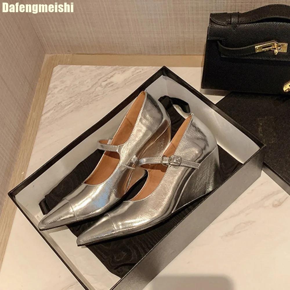 Patent Leather Pointed Wedges Mary Janes Shoes Shallow Buckle Strap Silver/black Women Pumps 2025 Summer New Casual Sandals