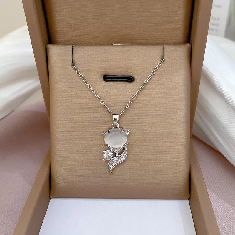 Light Luxury Micro-Inlaid Real Gold Fox Opal Necklace Women'S New Collarbone Chain Light Luxury Niche Design Sense