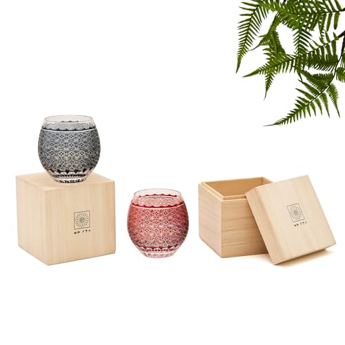 LUGUFON Kiriko Glasses, Pair of Rocks Glasses with a Cute Chrysanthemum Pattern, Dishwasher Safe, Packed In a Paulownia Wood Box, Perfect for Cold Sak