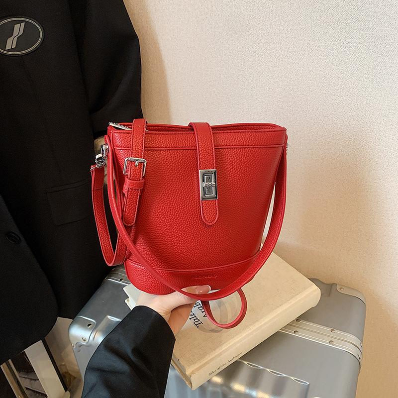 Niche Bag Women's New Popular Bucket Small Bag High-end Sense Versatile Shoulder Messenger Bag