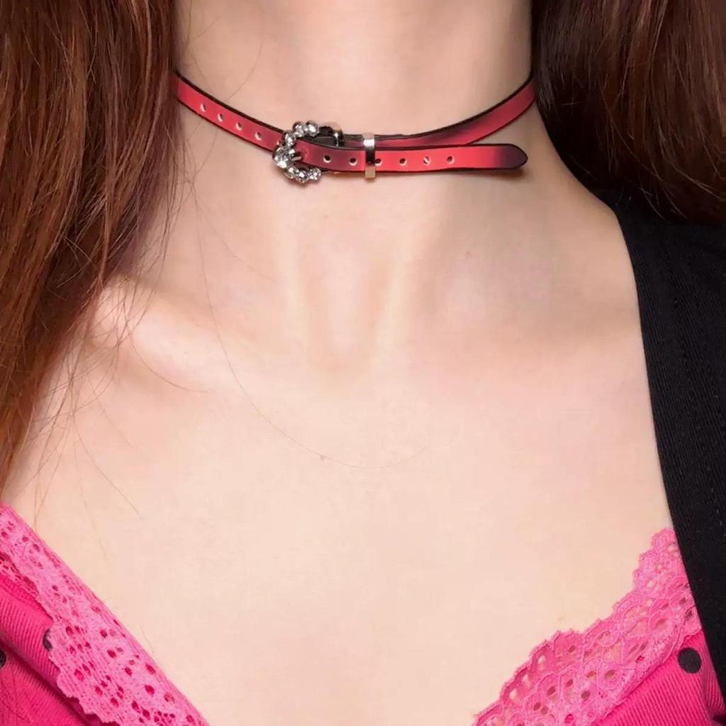 Štýlový pikantný kožený zvončekový choker náhrdelník – Unikátny menšinový dizajn