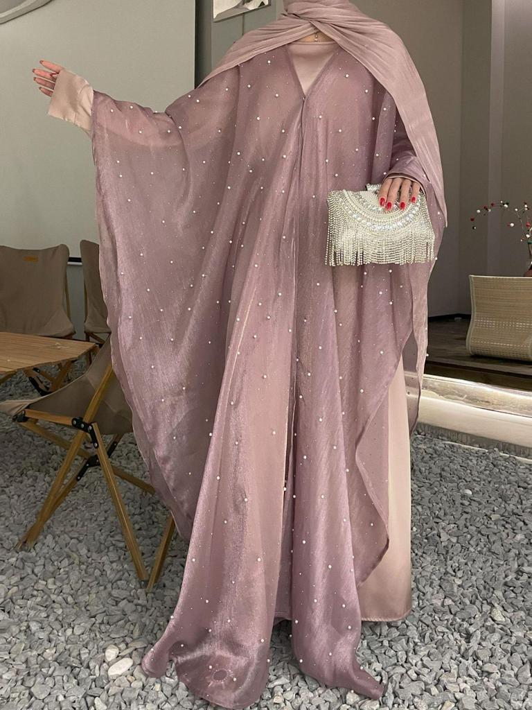 Bescheidenes einfarbiges Perlenkleid für Partys von Frauen aus dem Nahen Osten