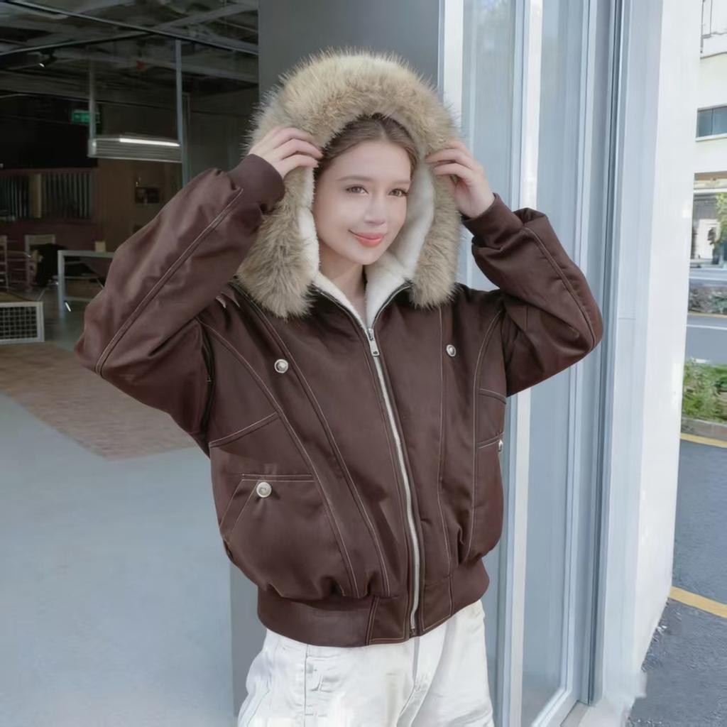 Women's Short Parka Jacket Hooded Faux Fur Collar Contrast Stitching Zip Up Ribbed Hem Winter Coat