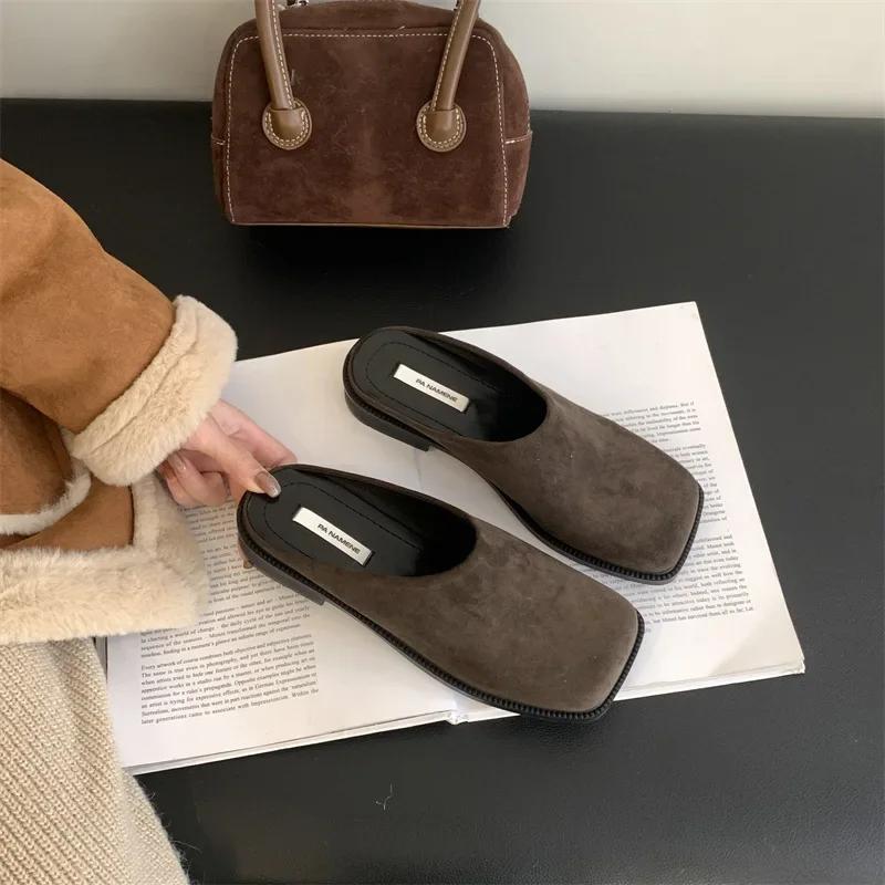 Mode Frühling Sommer Französische Flache Absatz Halboffene Zehen Pantoletten Damenschuhe Outdoor-Bekleidung Große Blume Halbstütz-Pantoletten