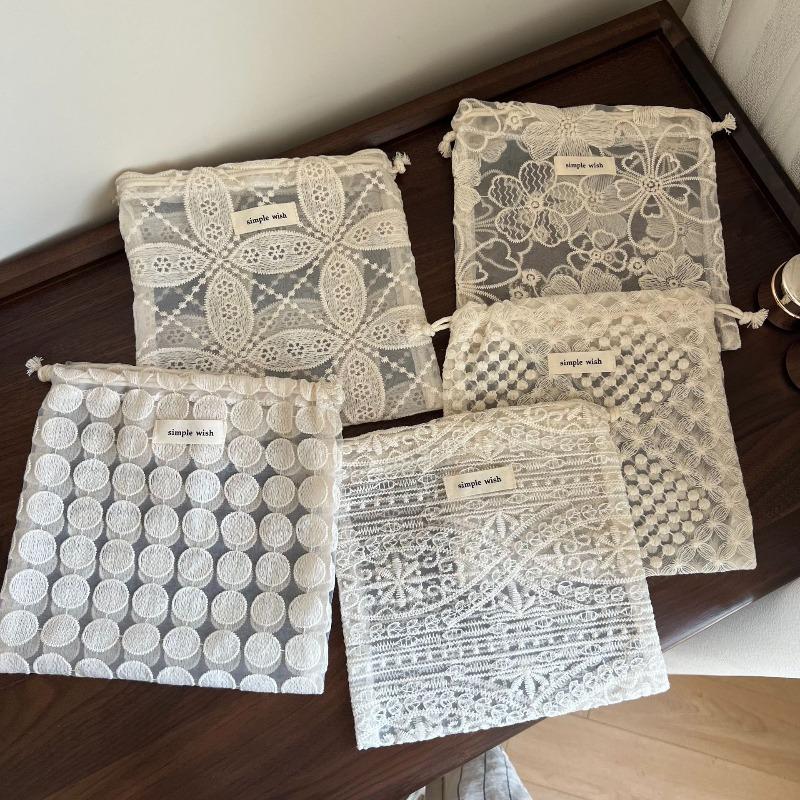French Retro Literary Lace Cotton Embroidery Drawstring Small Cloth Bag Single-layer Thin Beam Mouth Storage Bag