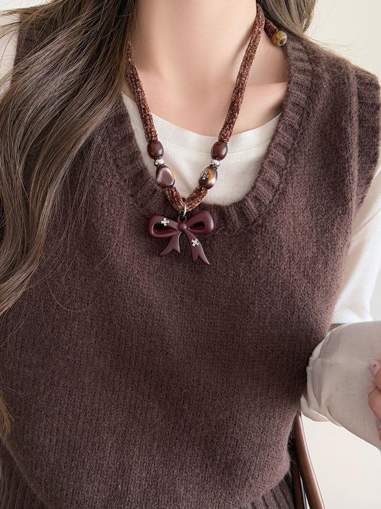 Wood chips irregular round square pendant necklace retro ethnic style collarbone chain design sense sweater chain women