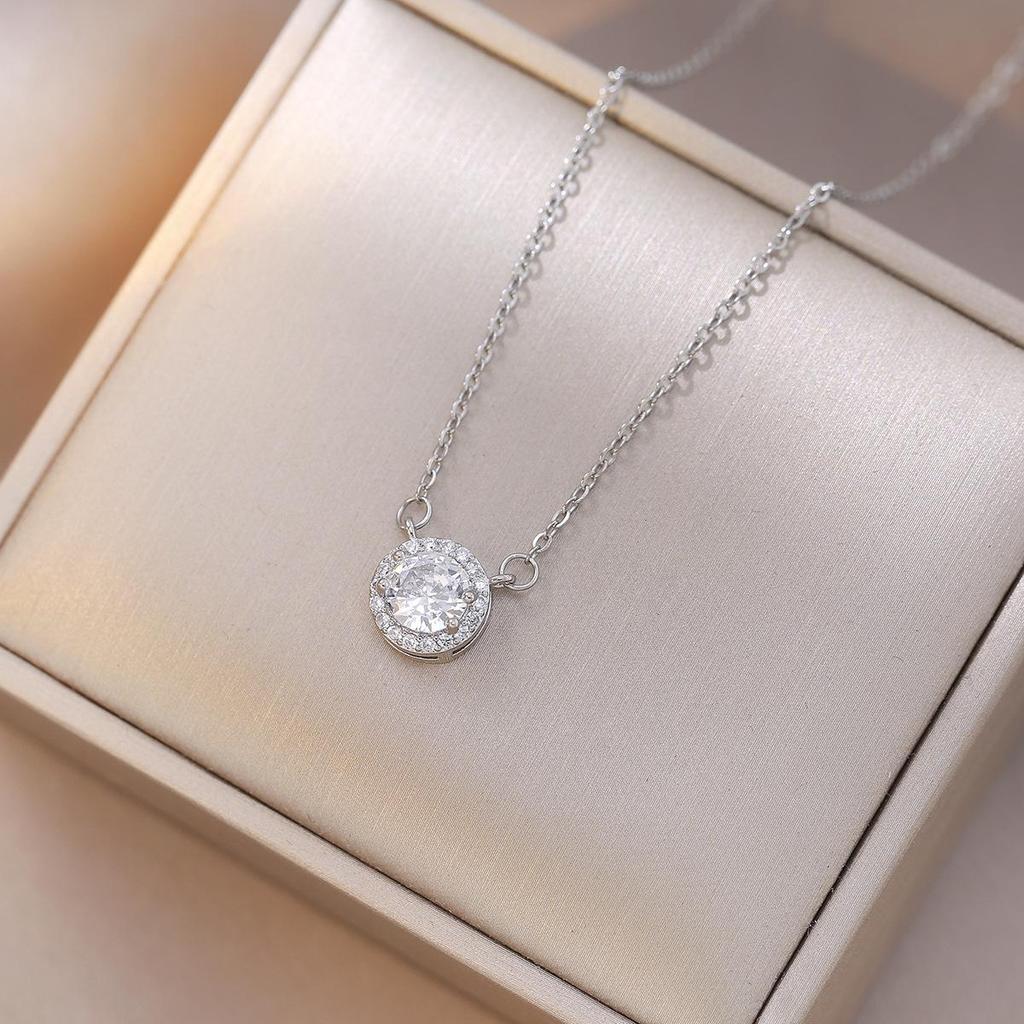 Purple Maple Leaf Zircon Titanium Steel Necklace - Fashionable, Simple, No-Fade Design for Women