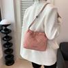 Dieses Jahr, die beliebte kleine Tasche Damen 2025 neue Sommer Nische Design Diamantkette Umhängetasche Textur Bucket Bag