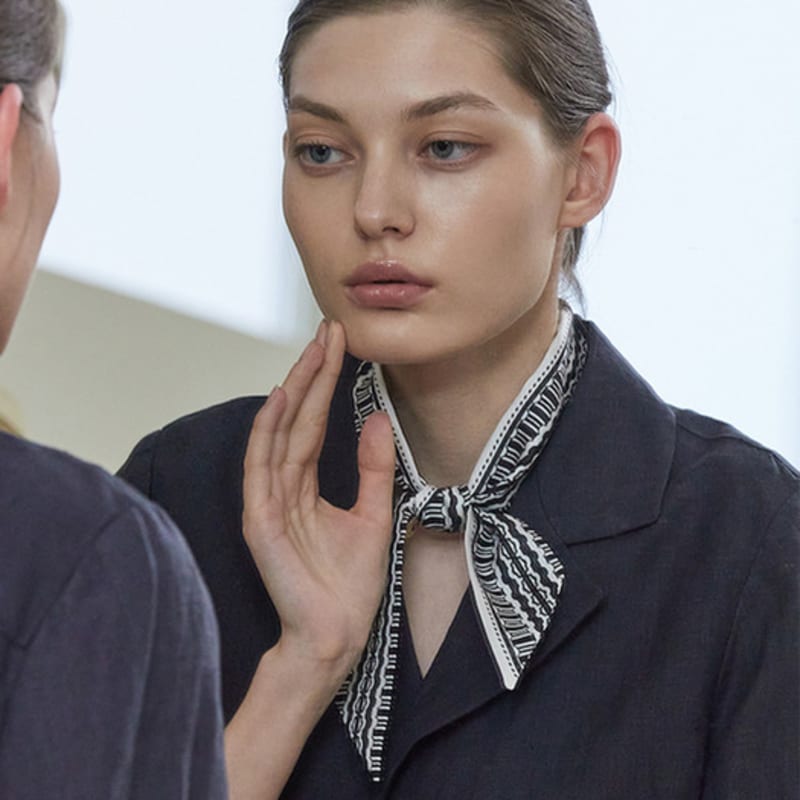 

ANA MAISON Anatomy Twilly Silk Scarf [PMT-1403] Anatomy