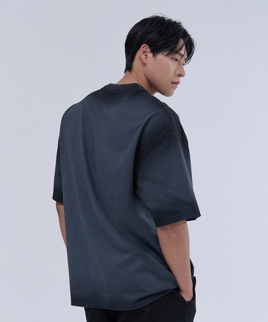 NINEZ Spray Washed Oversized T-Shirt (2 Colors)