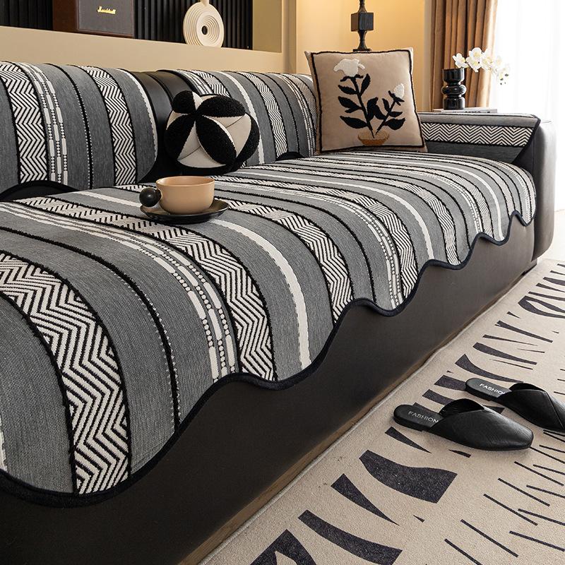 New Sofa Cushion, Antique Style, Universal In All Seasons, Special-Shaped Seat Cushion, Black Straight Row Sofa, High-End Sofa Towel