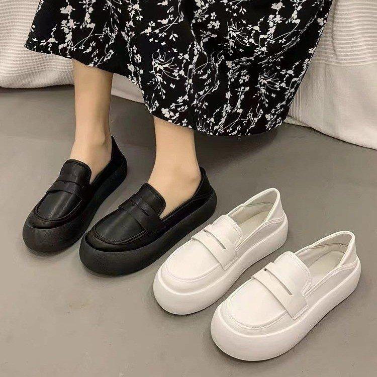 Flat bottom one-pedal small white single shoes 2024 autumn and winter new soft sole not tired feet comfortable breathable fashion work shoes
