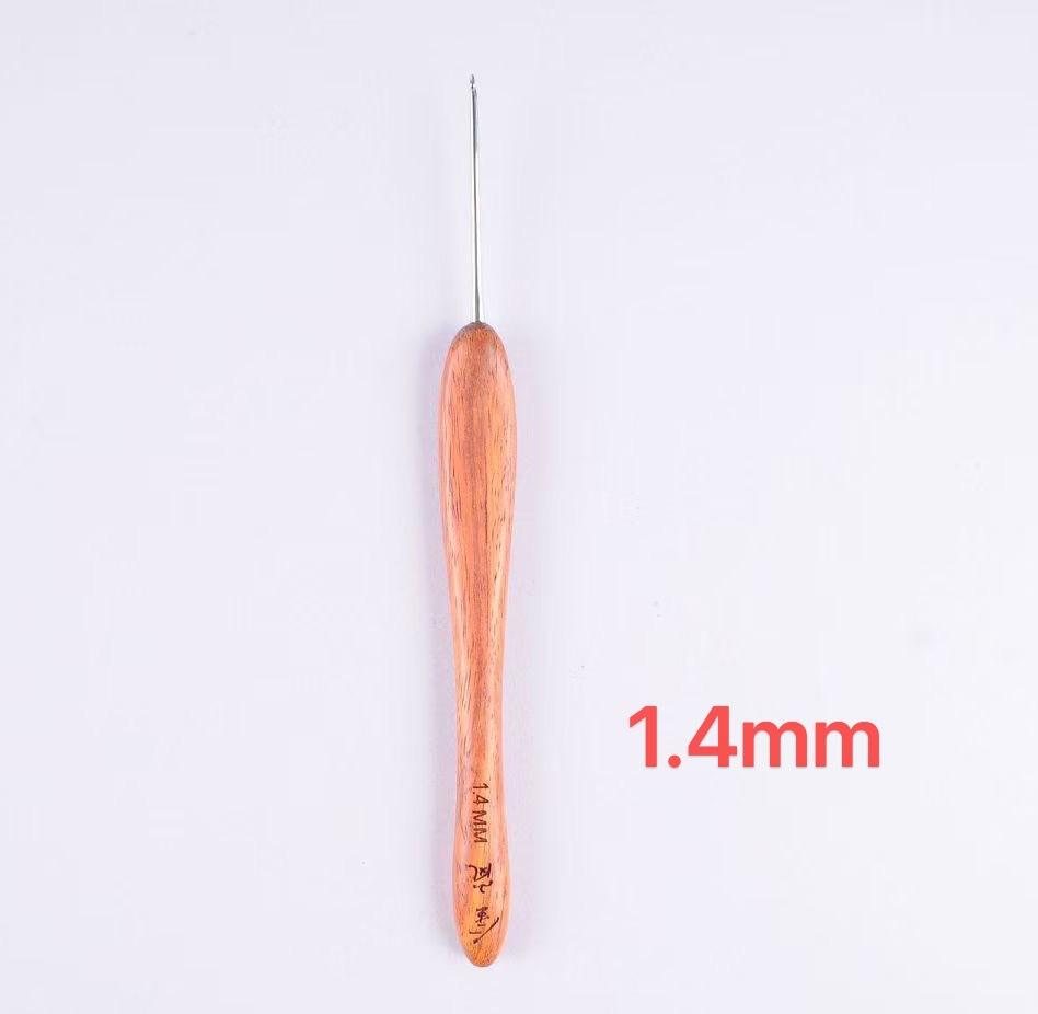 Crochet Blood Sandalwood Handle Hand Knitting Tool Non-Slip Stainless Steel Crochet