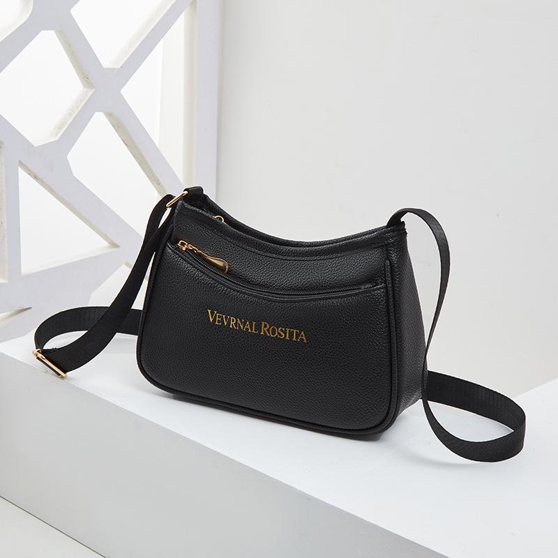 

Новая сумка подмышку для женщин