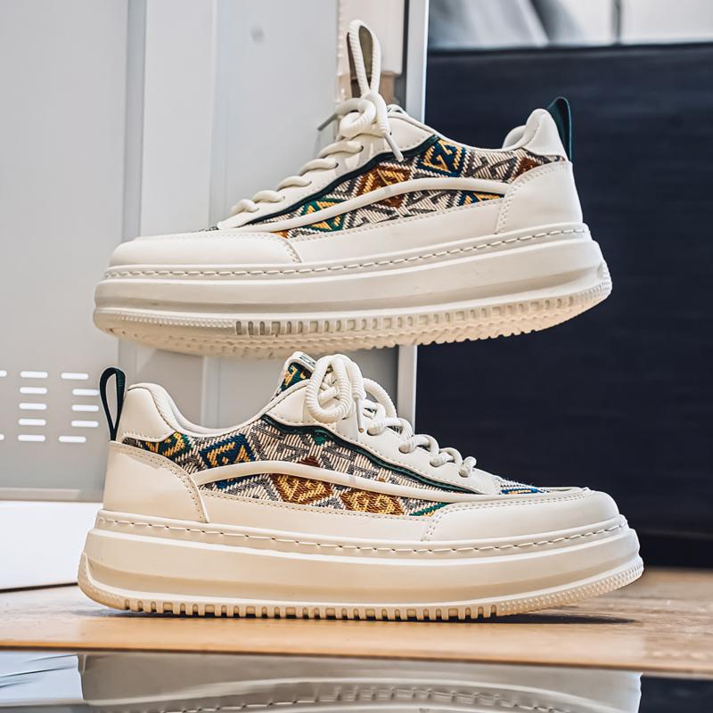 Neue Herren-Skateboardschuhe im klassischen Stil mit niedriger Spitze und dicker Sohle, bequeme Basketball-Sneakers mit weicher Sohle
