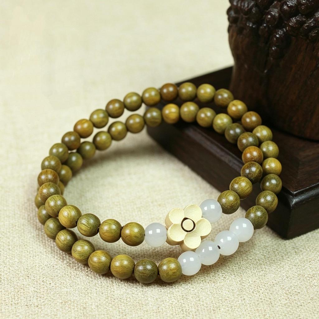 Argentina Green Sandalwood Beaded Bracelet: 8mm Buddhist Rosary for Men & Women