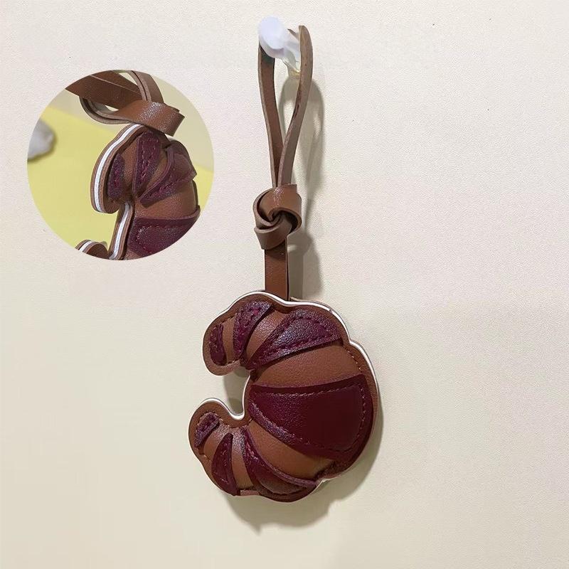 1Pcs Luggage Accessories Creative Croissant Keychain Leather Bread Shape Handbag Messenger Bag Underarm Bag Pendant