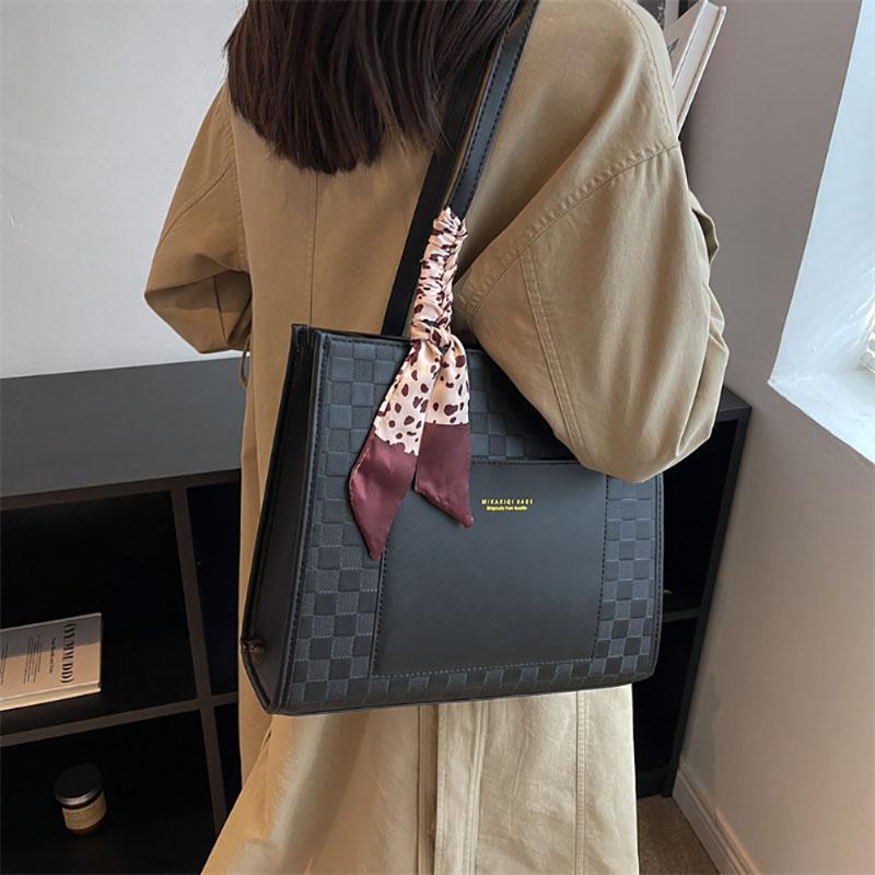 Large Capacity Simple Tote Bag Korean Style Fashion Commuter Shoulder Bag  New Women's High-End Portable PU Leather Handbag