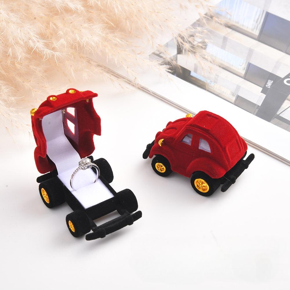 Cute Beetle-Shaped Flocking Box, Proposal Ring Box + Jewelry Storage Box Two-In-One, High-Grade Flannel Non-Slip Portable Design