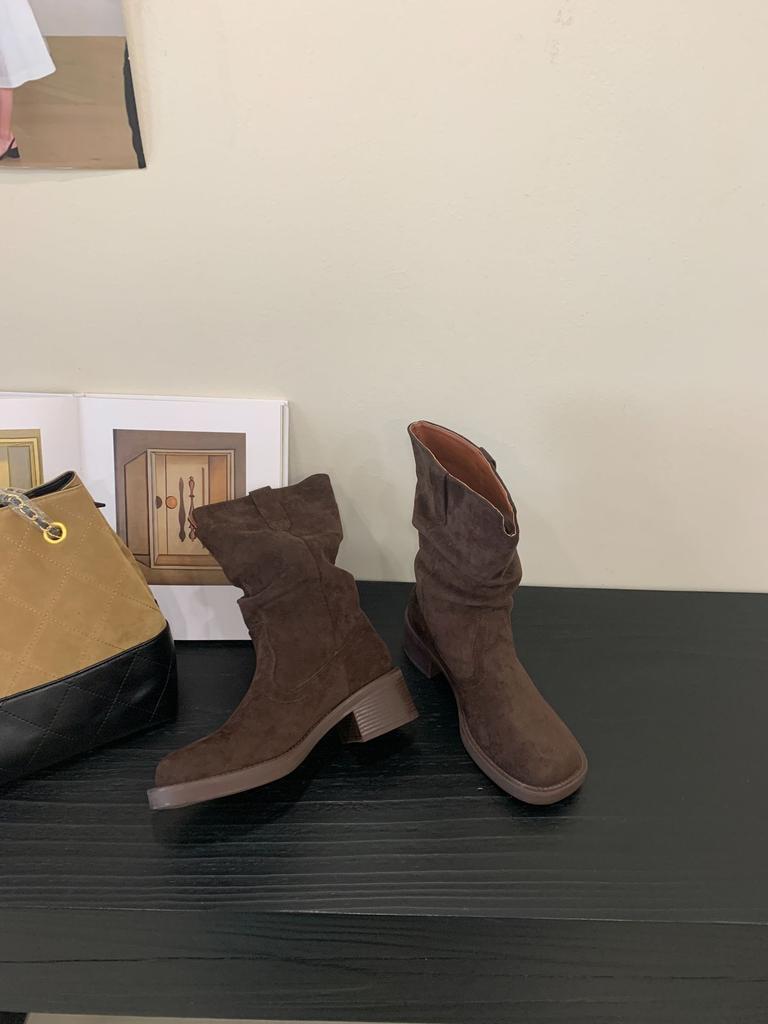 Round head pleated pile boots women's 2025 new medium tube knight boots retro western cowboy boots maillard short boots