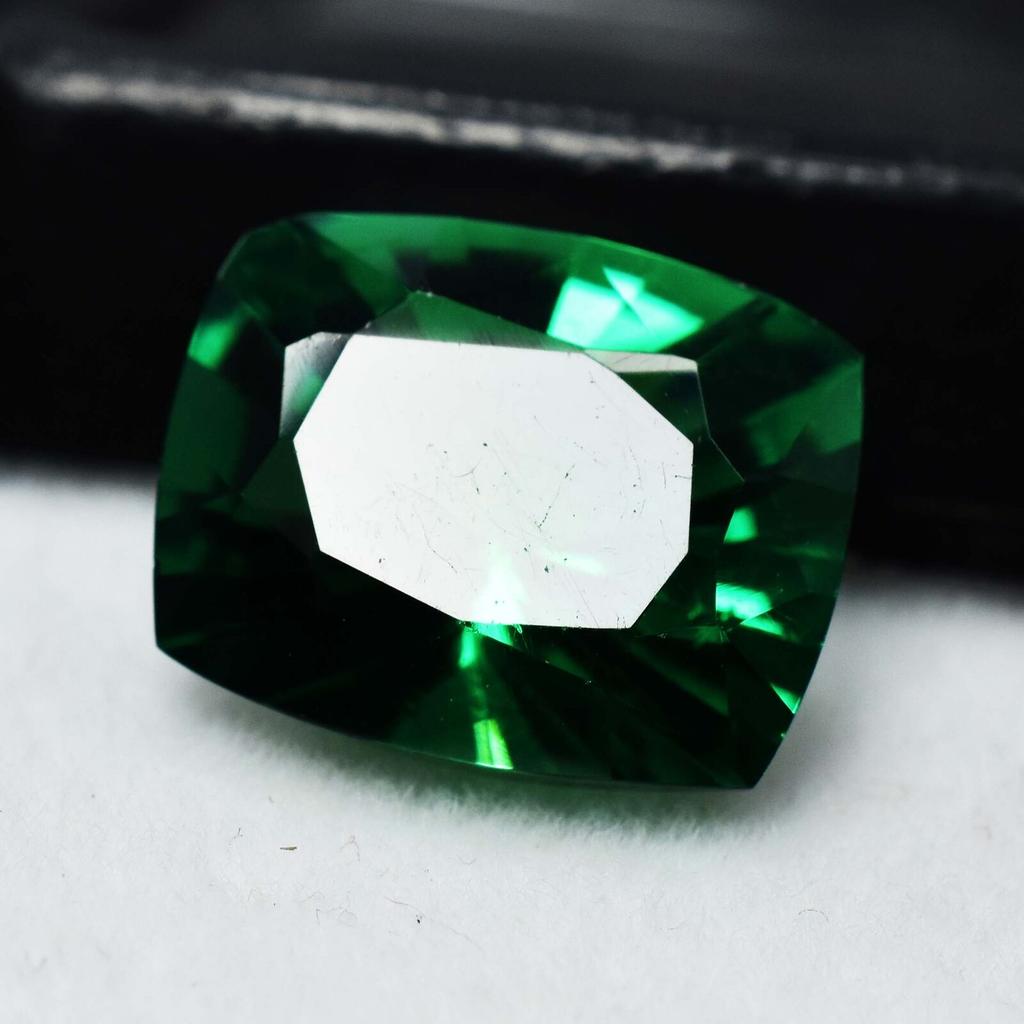 10 Ct NATURAL Garnet CUSHION Shape Green Gemstone
