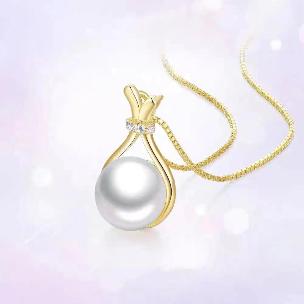 Lucky Bag Pendant Pearl Necklace for Women Fashion Versatile Niche Design Light Luxury Gentle Fairy Clavicle Chain