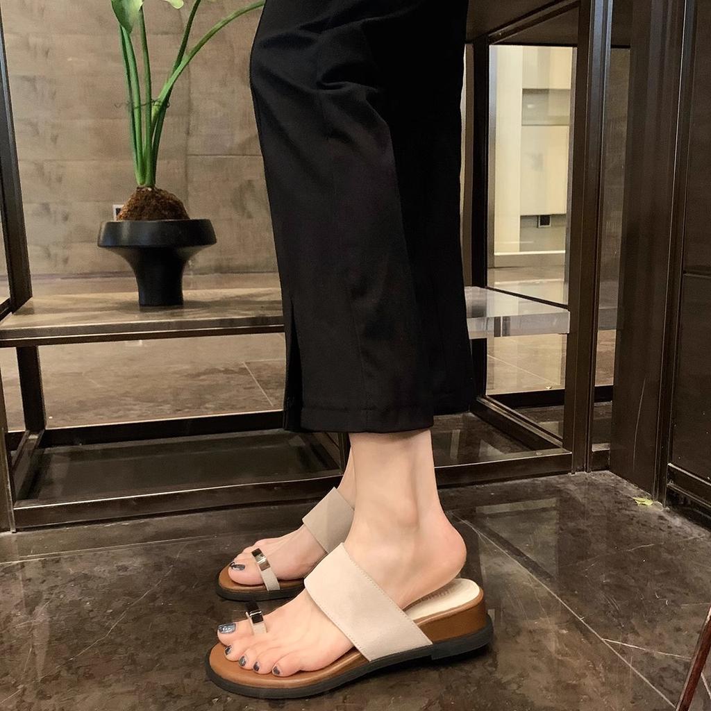 Height Increase of 4cm~ One Word with Outer Wear Cover Toe Herringbone Flat Bottom Toe Cool Slippers Women's Summer French Holiday Style Beach Shoes