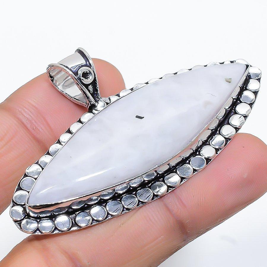 

Rainbow Moonstone Gemstone Handmade Ethnic Jewelry Pendant 1.38 VR-4090