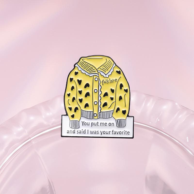 Yellow Sweater Creative Badge Taylor Swift Music Badge Folk Story Brooch For Fans