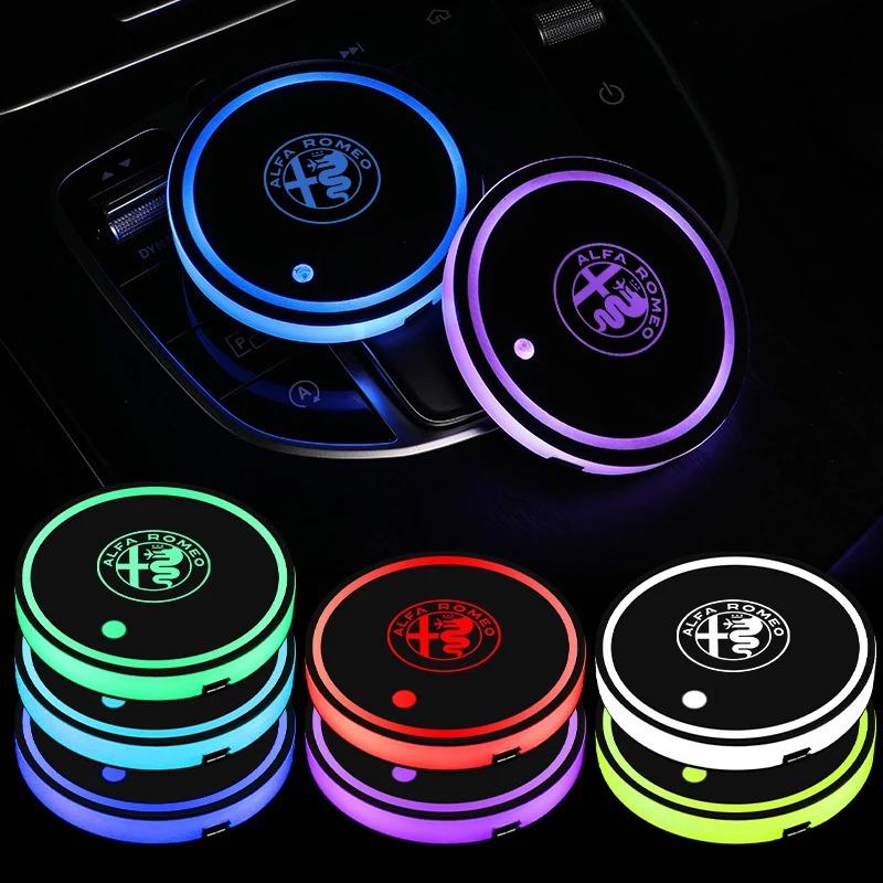 7 Kolorów Stylizacja Samochodu LED Podświetlana Podkładka pod Kubek Wodny dla Alfa Romeo Giulia Stelvio Giulietta 156 159 147 Mito Tonale Brera Akcesoria