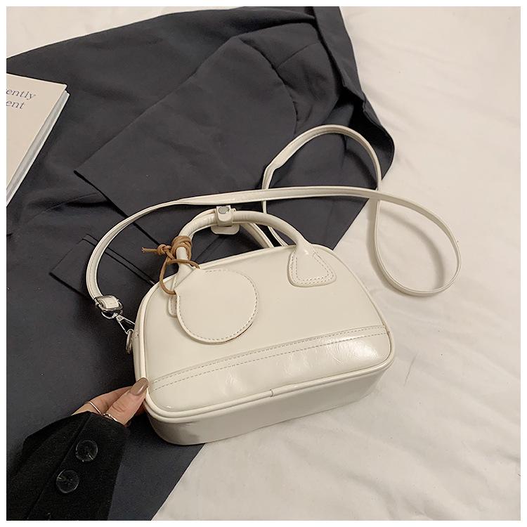 

Изысканная сумка высокого класса женская сумка-бостон через плечо 2025 весна и лето новая мягкая модная универсальная трендовая сумка-мессенджер