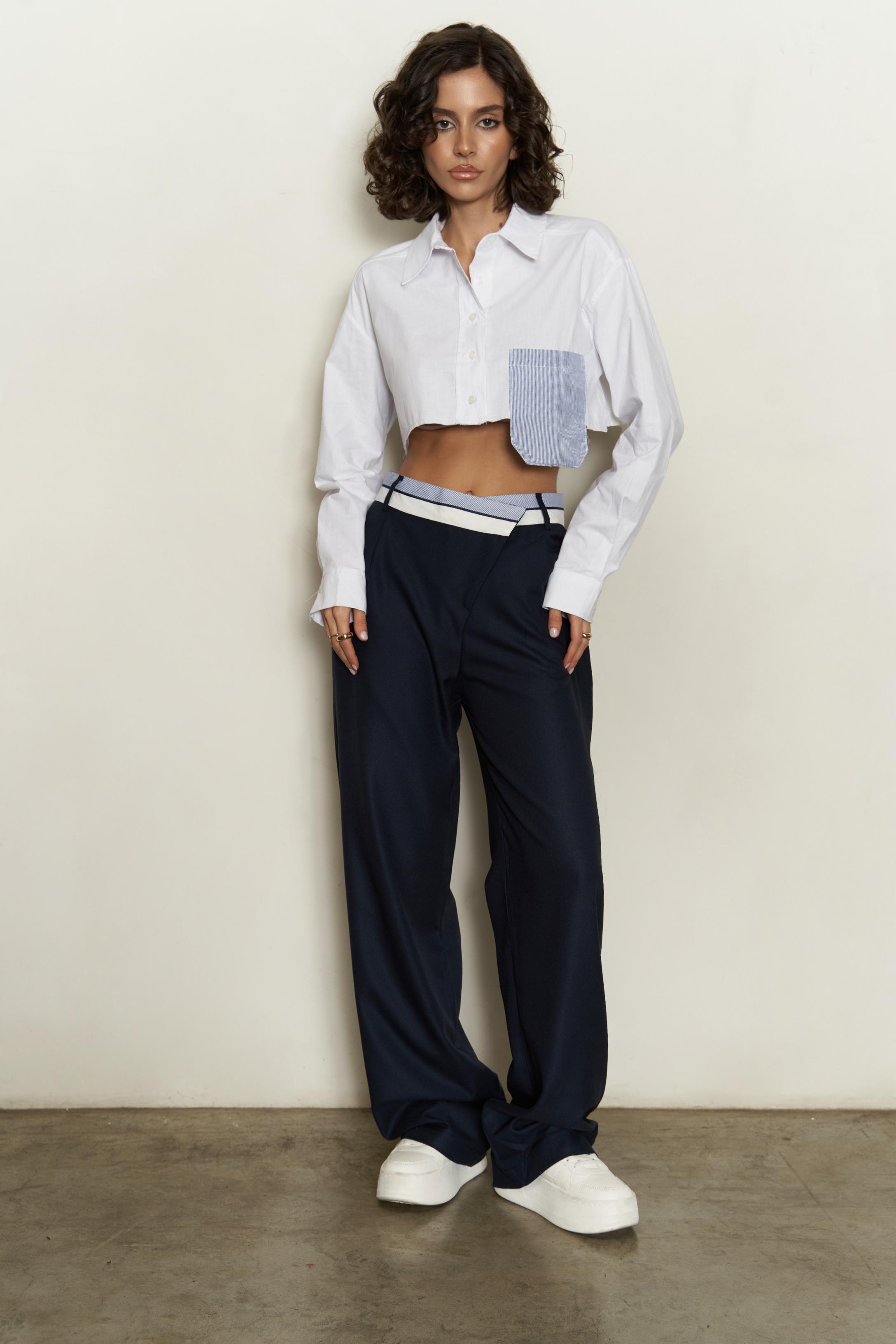 

Mai Коралловый темно-синий костюм