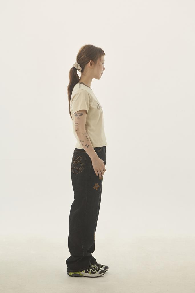 Kkotte Doodle Garden Crop T-Shirt (Cream)