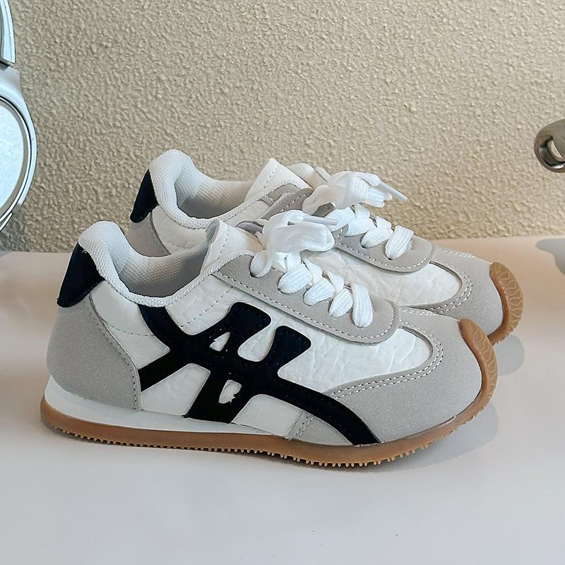 2025 Autumn New Children's Sports Shoes Trendy Shoes Medium and Old Children's Retro Running Shoes Boys and Girls Students Casual Shoes
