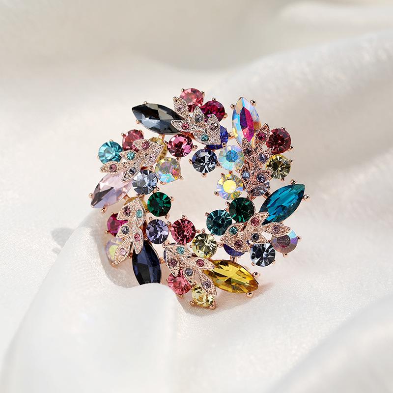

Tian She European Court Bauhinia Crystal Brooch