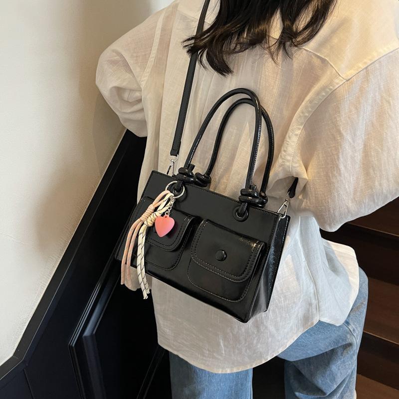 Womanbags women's bag 2025 new Korean version fashion shoulder bag niche simple portable tote bag tide