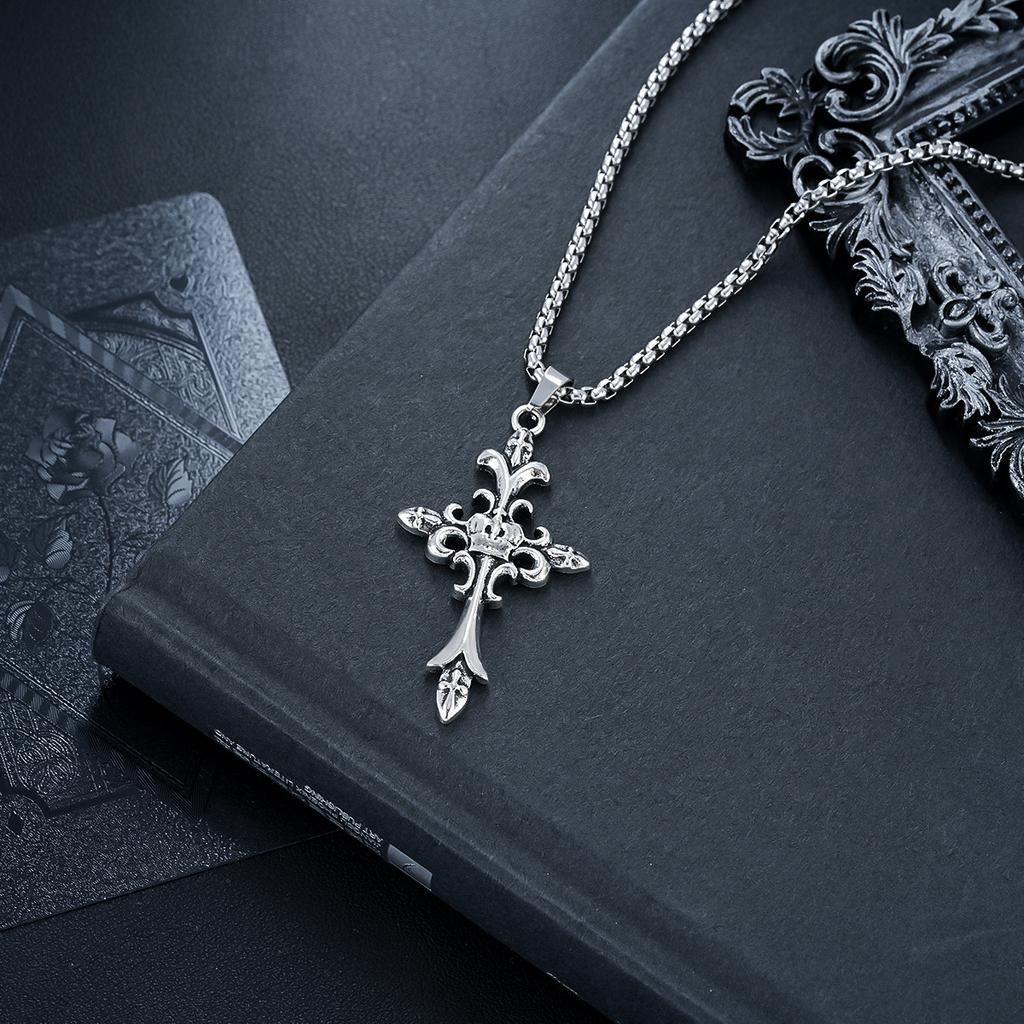 European and American Retro Cross Necklace Men's Pendant Neck Chain Versatile High-end Sweater Chain Women's Simple Jewelry Trend