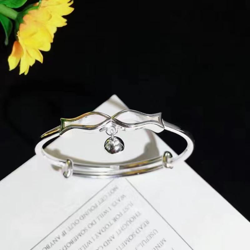 2022 Fashion Kissing Fish Push-Pull Bangle: Silver Plated White Copper Double Fish Bracelet, Valentine's Day Gift for Girls.