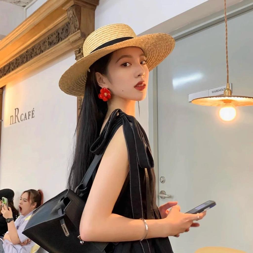 Yang Caiyu Inspired Retro White Petal Earrings for Women - High-End Niche Design 2024