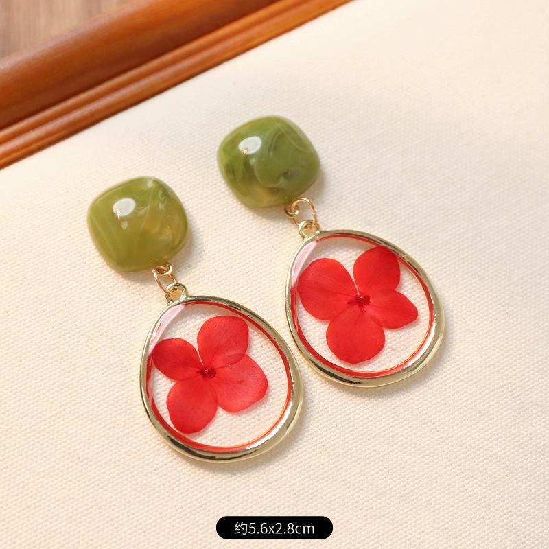 Niche Design Retro Plant Dried Flower Stud Earrings Beautiful Immortal Flower Earrings Women's Vacation Style Earrings Summer