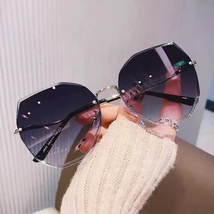 Fashion Polygon Frameless Sunglasses For Women With Uv400 Protection For Travel And Parties