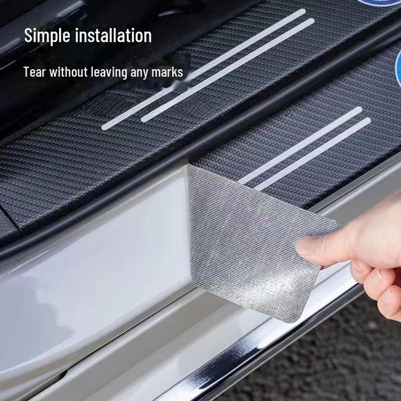 Praguri auto cu model și logo din fibră de carbon - protecție anti-călcare și pedale de bun venit pentru portbagaj